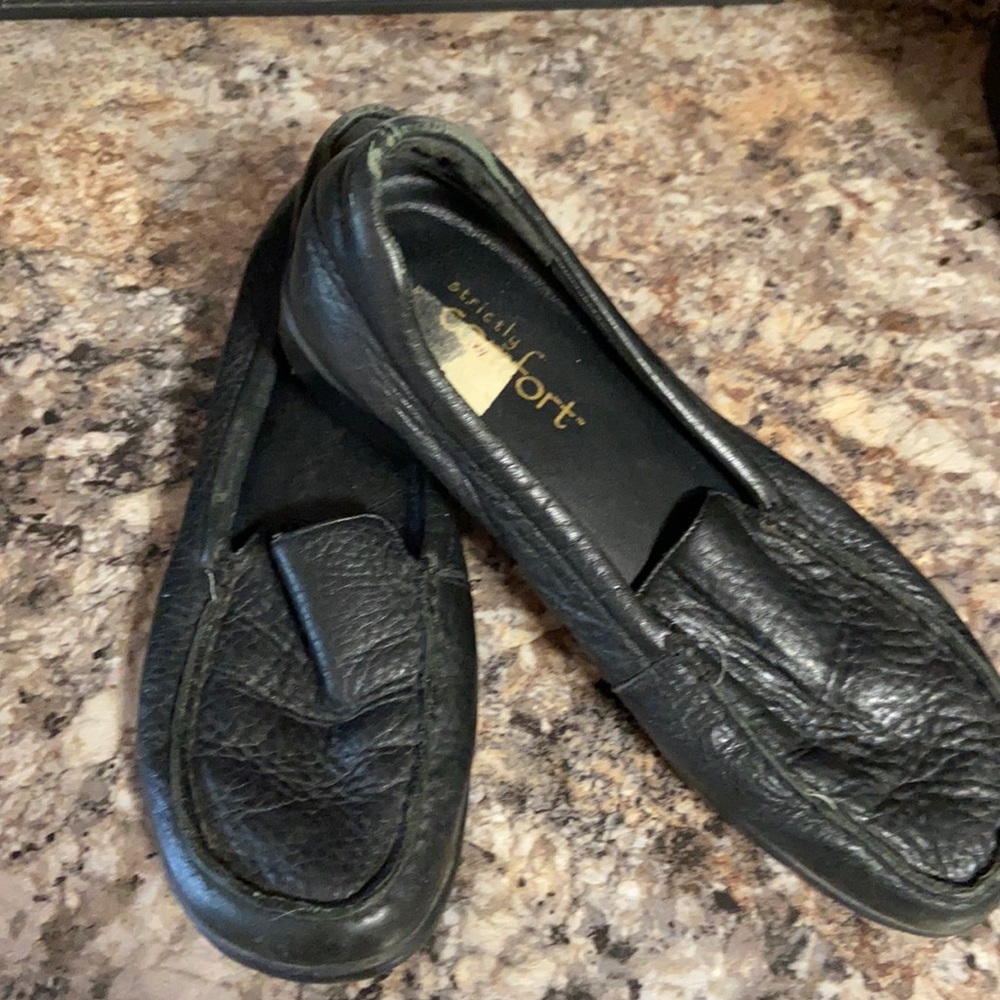 Shoe